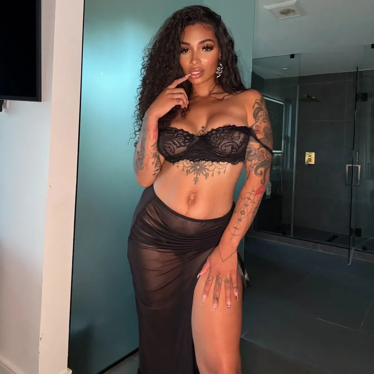 eroticmedusa brunette 1