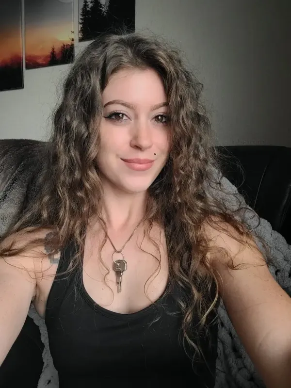 feetofastoner keyholder phone sex fantasy