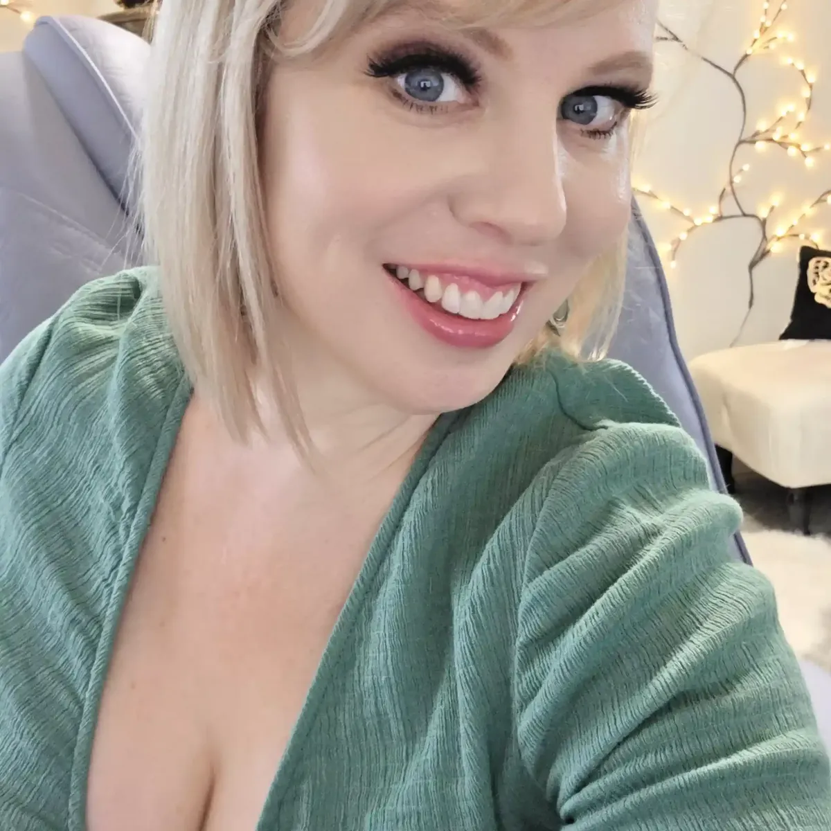kamadesade blonde line