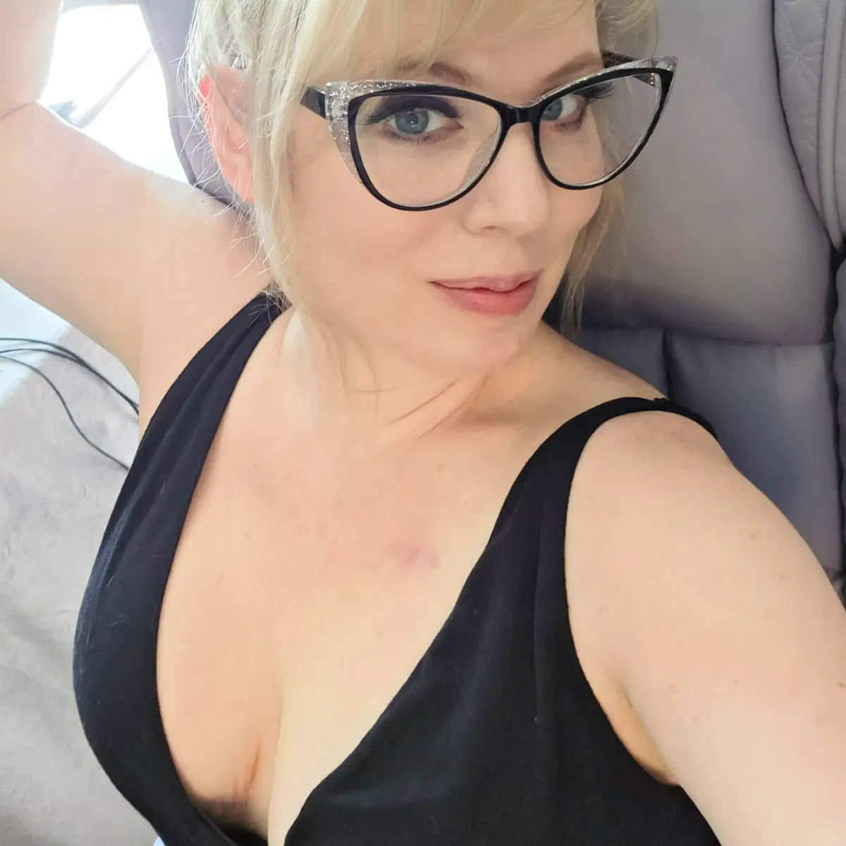 kamadesade fetish therapist phone sex