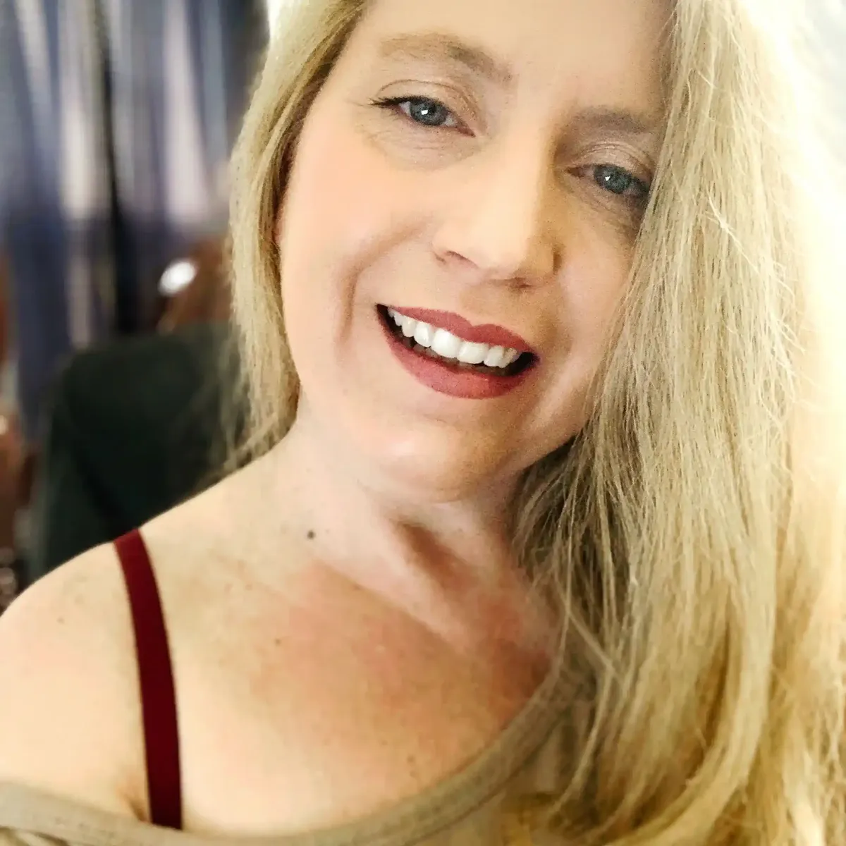 miss april cougar phone sex