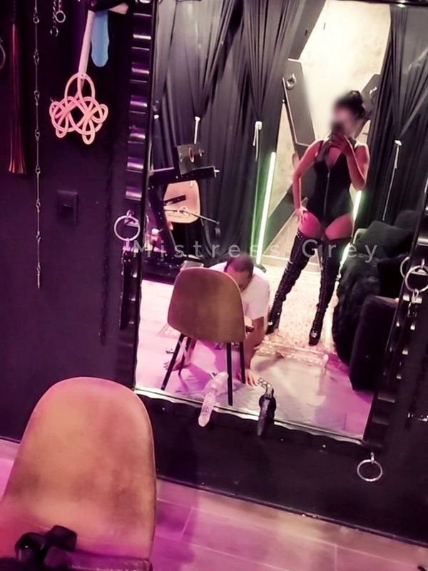 mistress grey dom