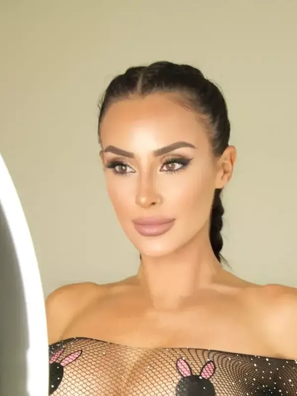 vicvixen arab phone sex